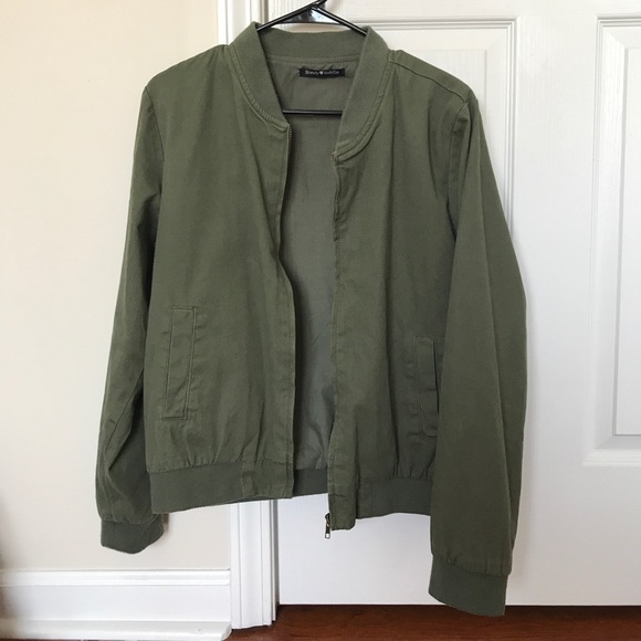 Brandy Melville Jackets & Blazers - BRANDY MELVILLE Bomber Jacket